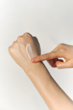 [SKIN1004] Madagascar Centella Tone Brightening Tone-Up Sunscreen 50ml - Image 3